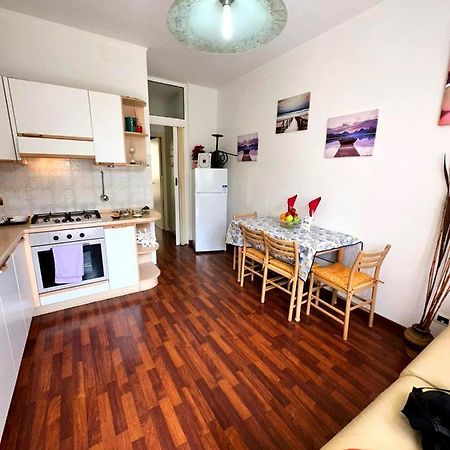 Ah Beach House Crociera Lägenhet Savona Exteriör bild